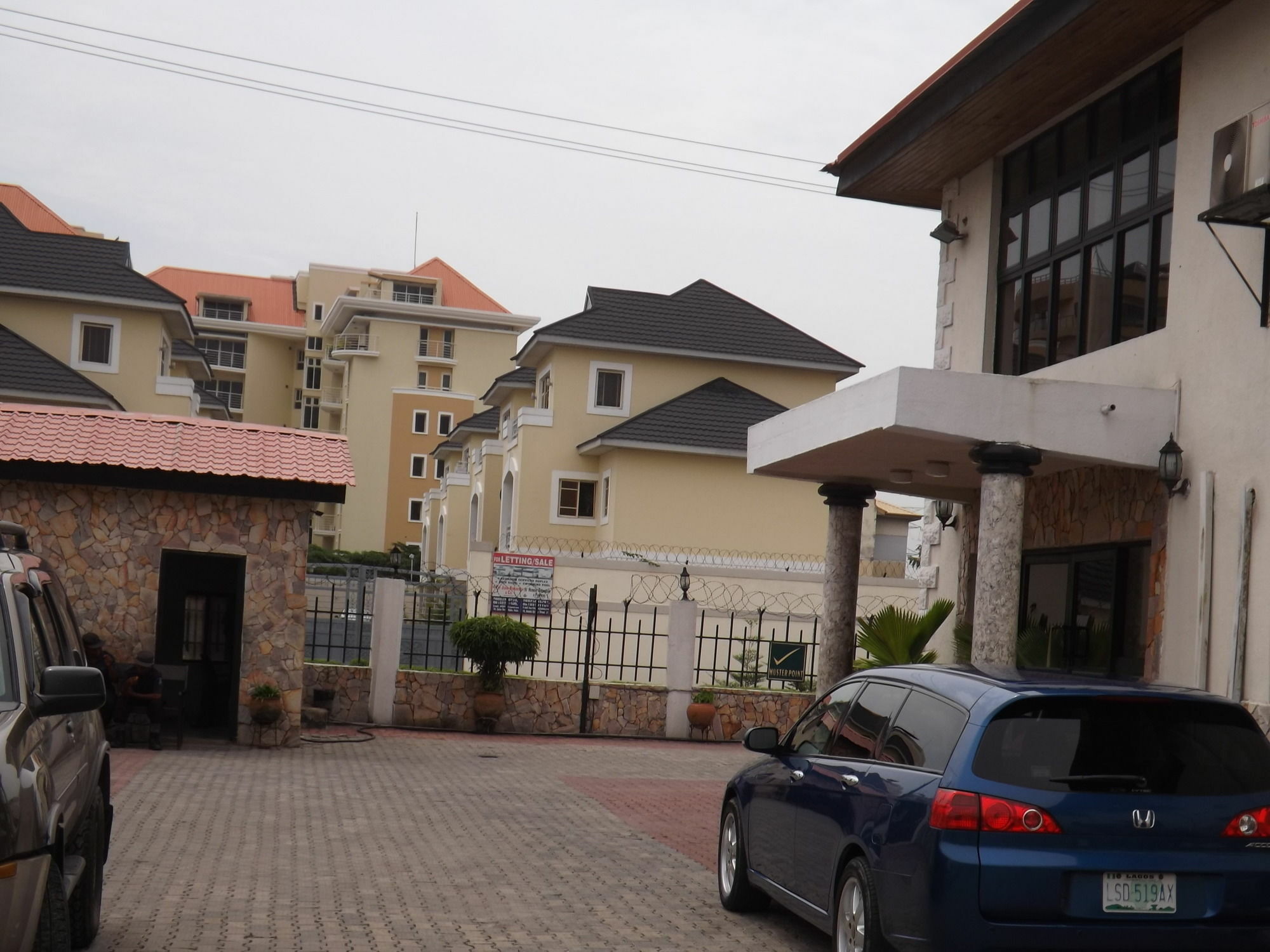La Playa Suites Lagos Exterior photo
